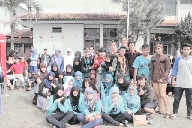 Officiall Account Twitter XI IPA 3 2013-2014•Anak asuh Ibu Lely Marlina,S.Pd •Berbagi bersama membully bersama karena kami solder (งˆ▽ˆ)ง