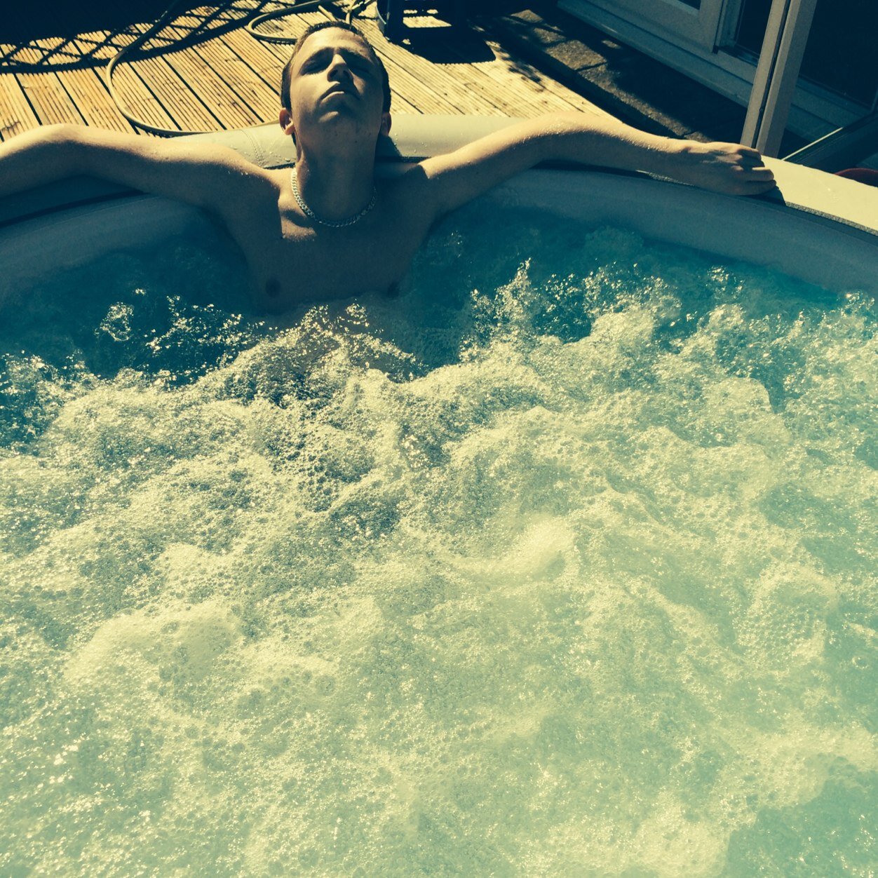 joshjones1122's profile picture. When things seem impossible You gotta realize anything is possible So Keep grinding Listen to your heart Hold yourself together Don't fall apart Yeah