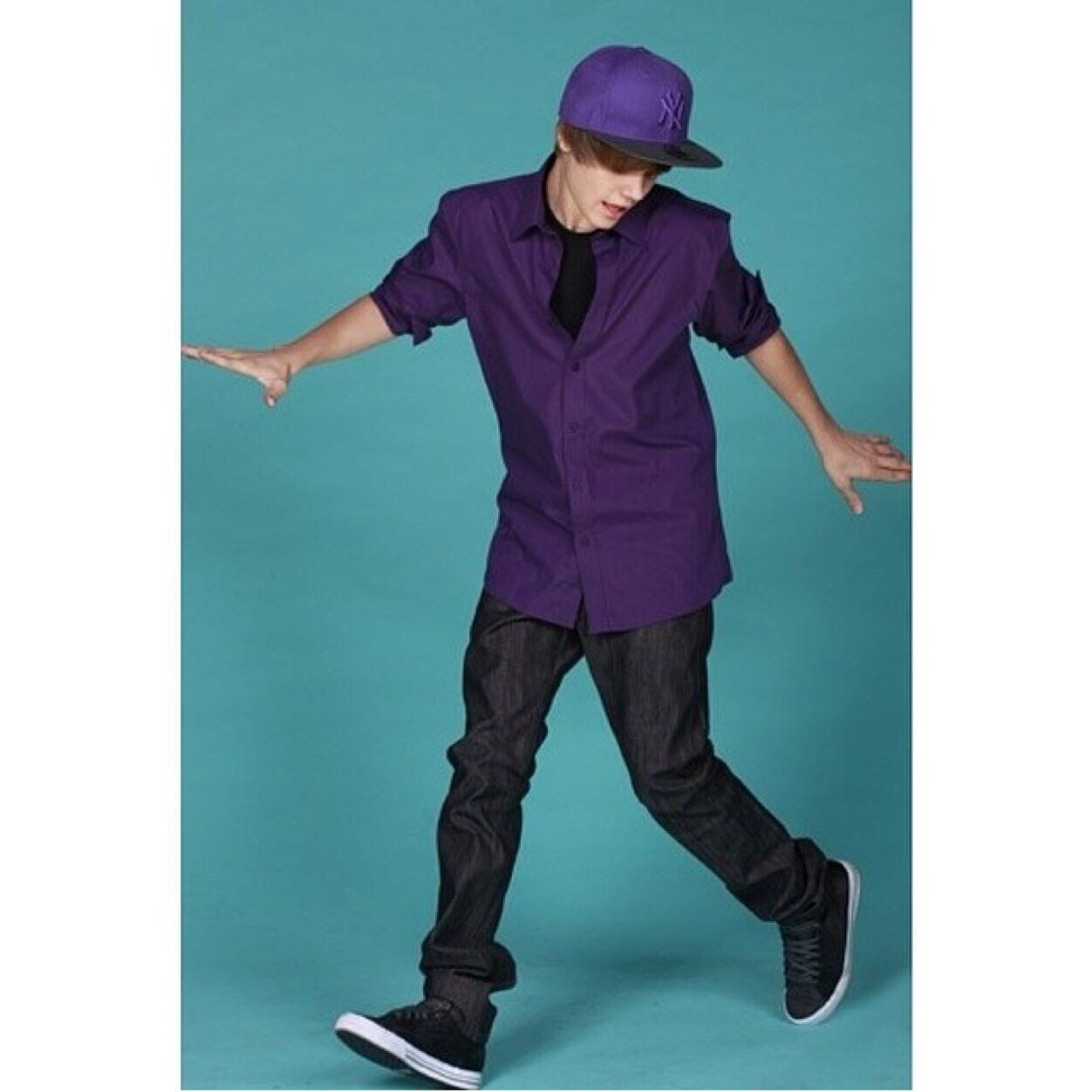 free follows futuraoiig