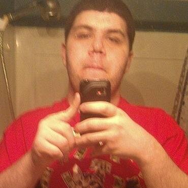 RossSedinger's profile picture. I'm Ross. I'm 17, live in Struthers. Yeah.