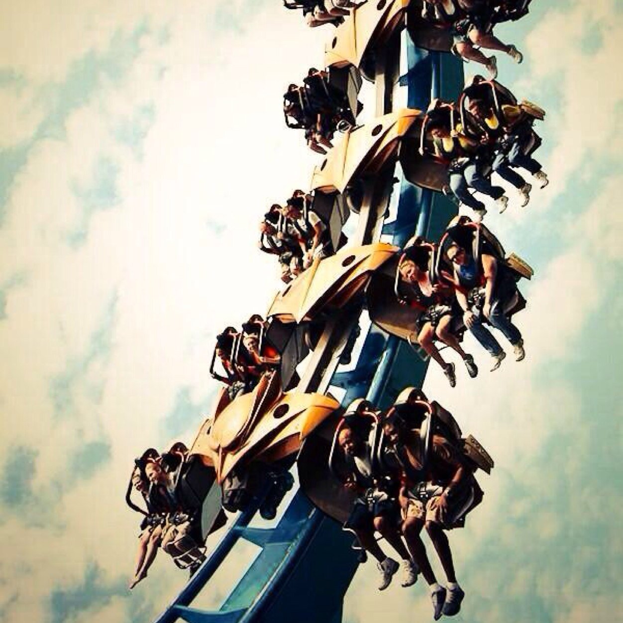 Follow us and answer fun trivia questions based on Cedar Point facts, and great Cedar Point photos!The account is not affiliated with Cedar Point or Cedar Fair.