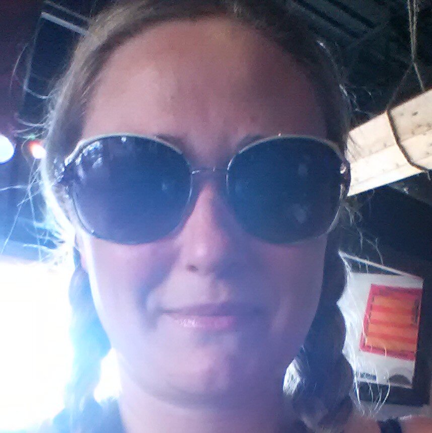 HollyasHolly's profile picture. Mildly Entertaining Quietly Opinionated Easily Amused