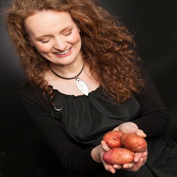 All round potato fancier & twice named best food blog @ Irish Blog Awards; McKennas' Guides editor; member Irish Food Writers' Guild @foodguild