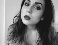 supercoca882's profile picture. Veo una cucaracha y grito como si fuera un asesino en serie.