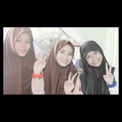 firly_andri's profile picture. gua lagi cari jati diri, yang tau tempatnya invite aja pin ini 26982EA8 | ig:firlyandri