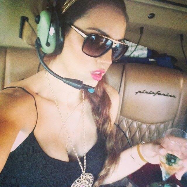 Humilde por herencia cabrona por decisión propia, mi delirio los caballos la banda y con un buen tequila♥ -La reinita del Patron