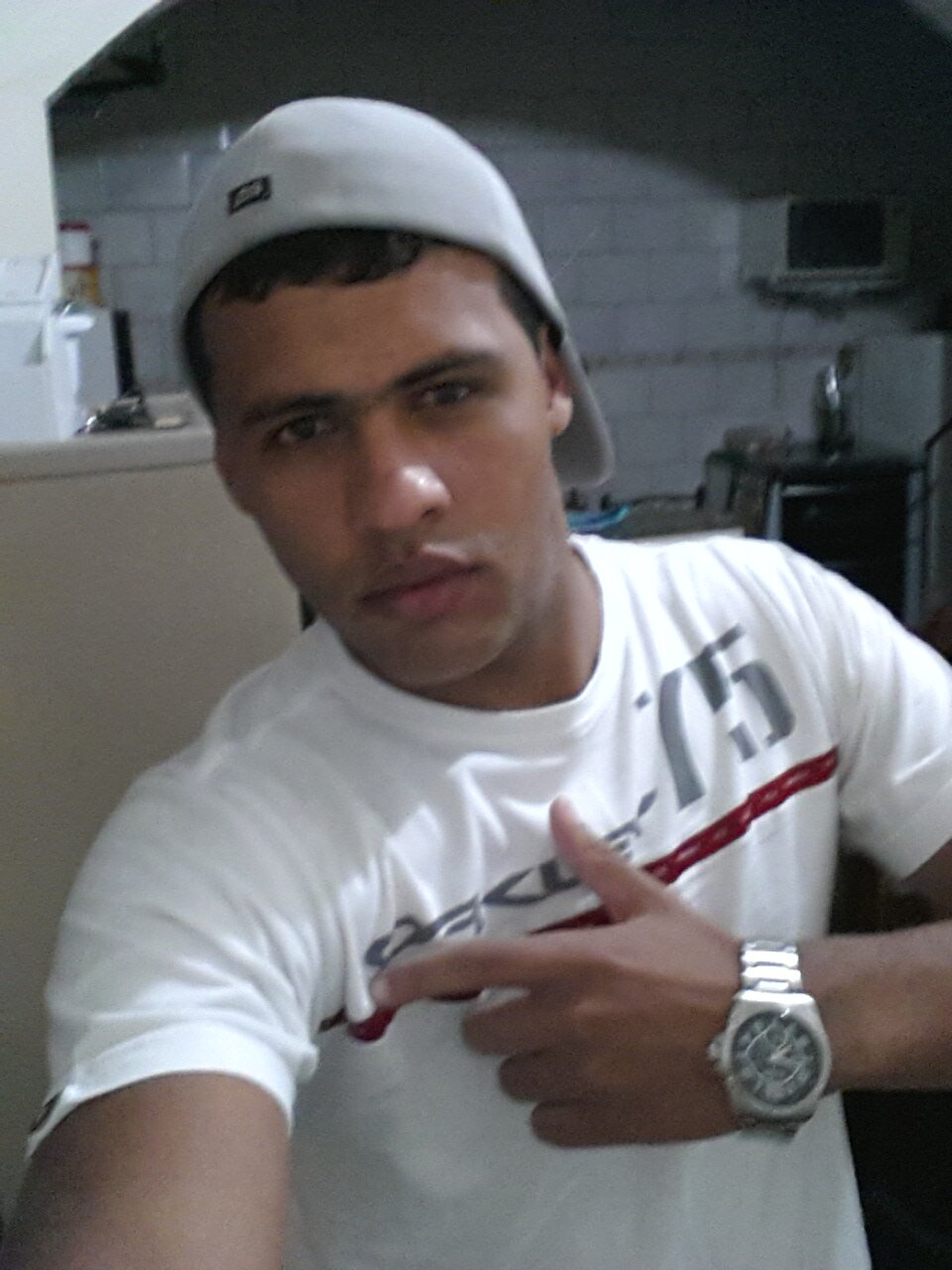 felliperangel1's profile picture. Deus e fiel!! sigo de volta