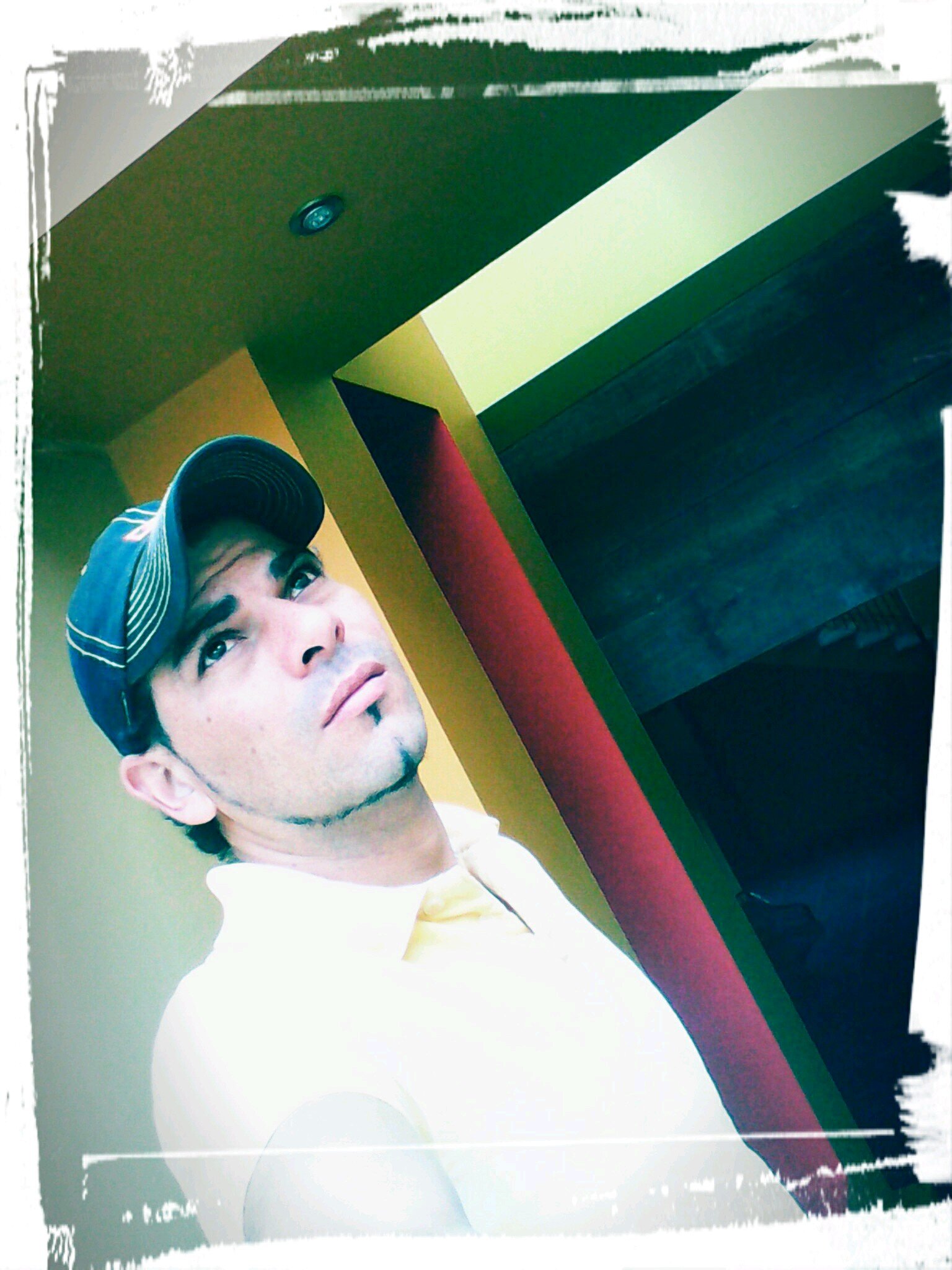 cesarparedes963's profile picture. 