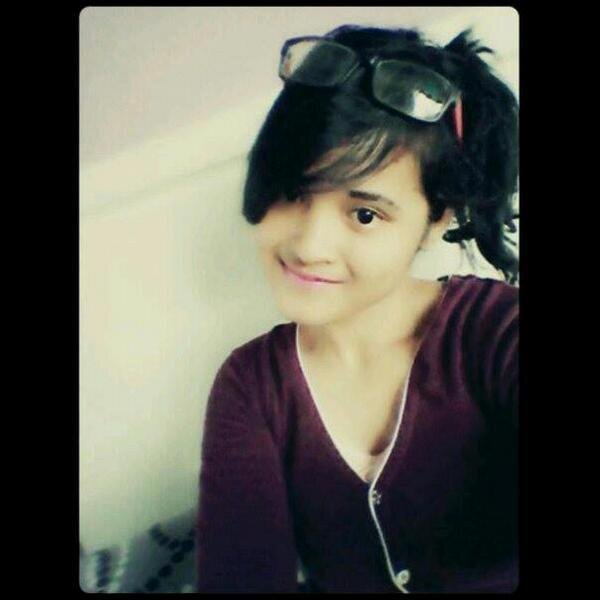 AAnissa_fira's profile picture. My Pin 7FA09542 |Sma 1 Sungguminasa.. #HalaMadrid keep support @Cristiano