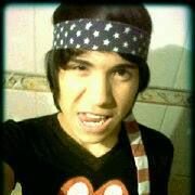 No se sufre por amor, se sufre por idiota ♥
