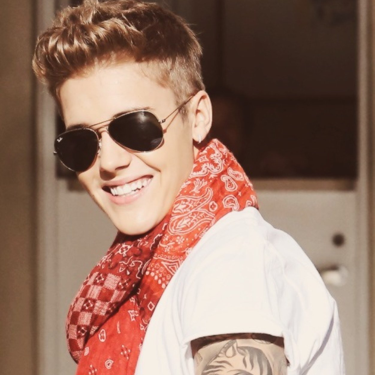waiting for my dream to come true, (meet him ) ♛never loosing hope always believe in your dreams .