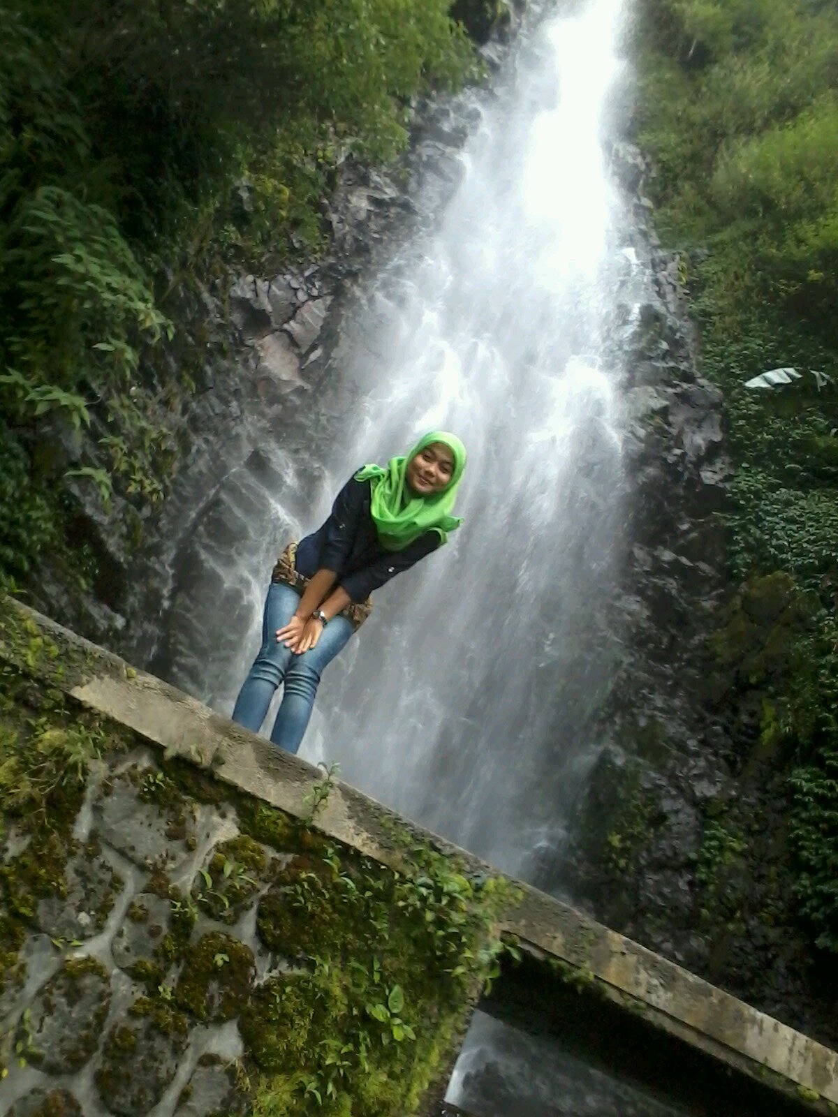 hesti_yabt's profile picture. anything for °Allah SWT°