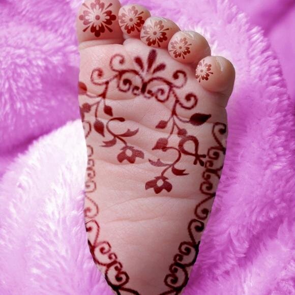 Henna Tatts, Airbrush Tatts, Face Painting, Glitter Tatts, Blinged Out TempTatts