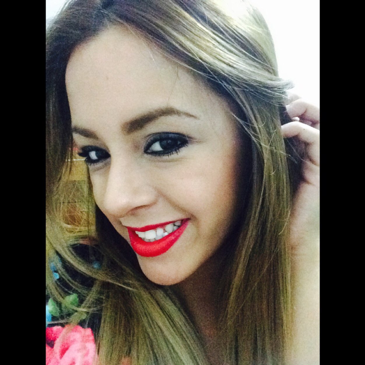 ClawwBonecchi's profile picture. Laugh, dance in the rain. Cherish the memories. Ignore the pain. Love & learn, forget & forgive because you only have one life to live! ☺♡