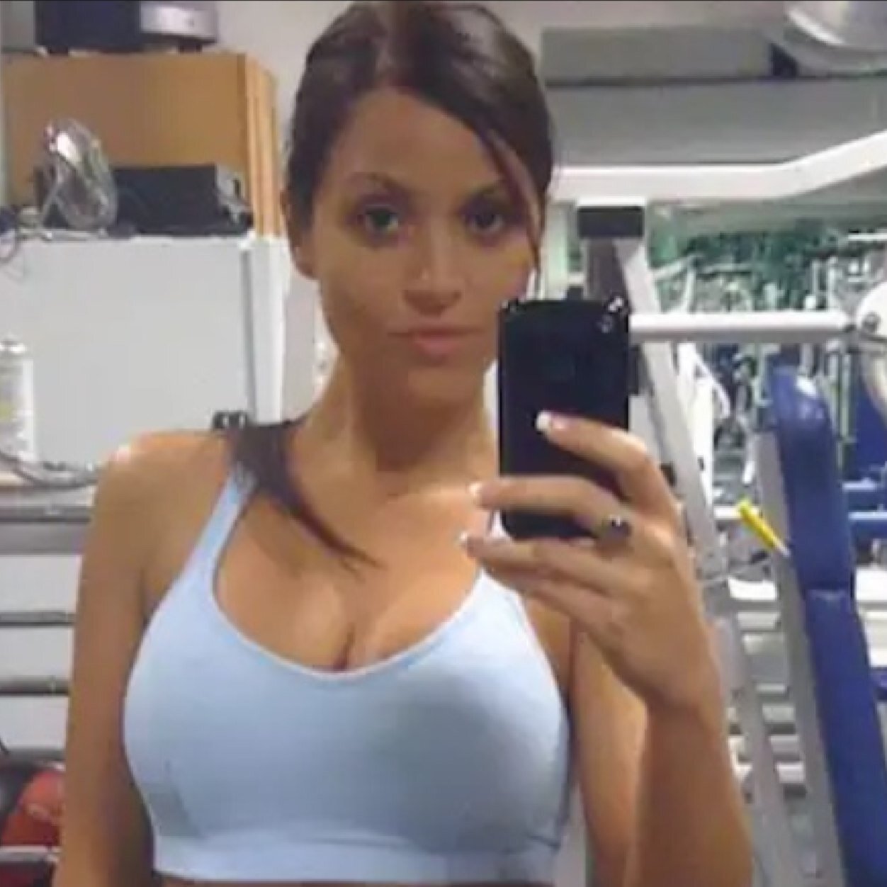 aprilcutie1's profile picture. New to this whole twitter thing! Living in Ottawa Ontario and love me some football players! #FitnessJunkie