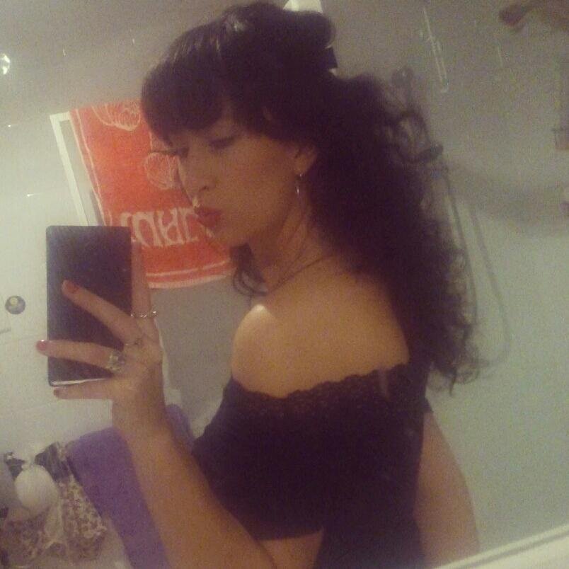 🌸Twenty four year old 🔸 supermomma🔸it's been a while .. since creating the perfect little human -Laylay 🍄 🌺🔸 follow instagram/daniellafayee for more🌞✨