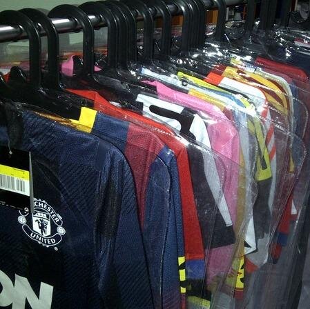 Welcome to Denpasar Sport!!
Menjual jersey Club/WorldCup ( sesuai stock ) GradeOri/PlayerIssue Rp 90.000  CP : 089602607995 only for serious buyer !!