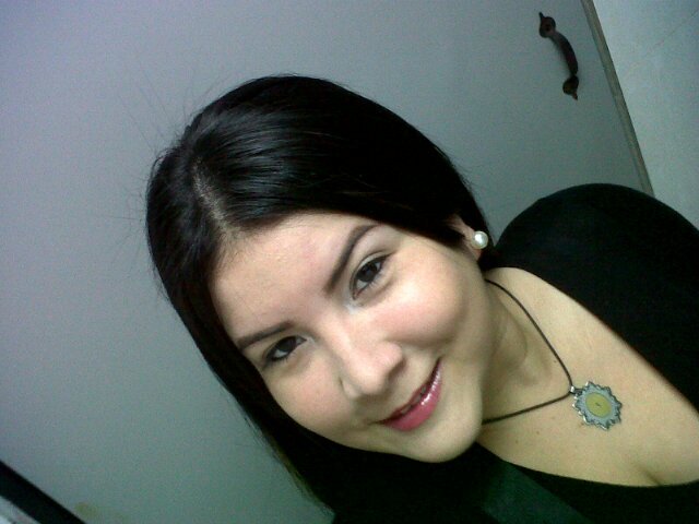 Estudiante de ING CIVIL, Luchadora por la vida, queriendo ser mejor persona cada dia.