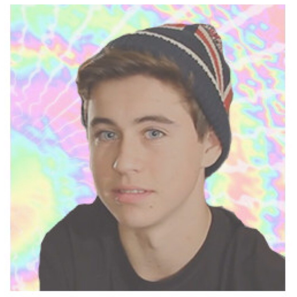 GO FOLLOW @ttylaaron and @jawlinejack they follow back!