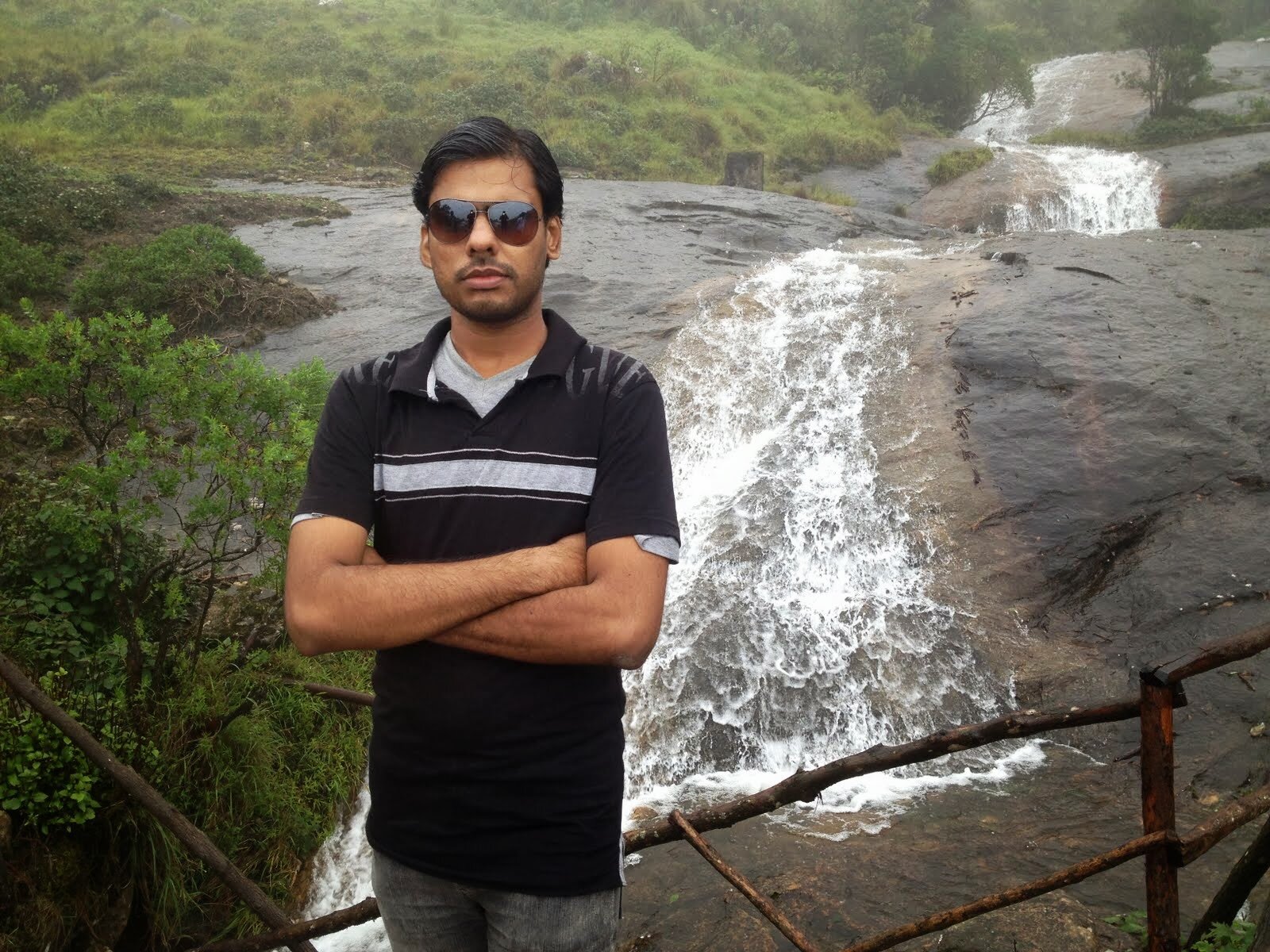 Anil Agarwal http://t.co/htGXH4A52d, LLB, ACS
Kerala
