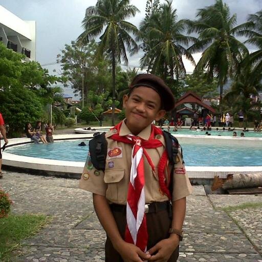 Study ForeVer .. |L ★B ★C ♥ Allah ♡ Family ♡ ^Always` SUPPOR ●● @FheerryyMiss_ . :* 17, Feb , 1999 (?) :) . || Follow me !! Just mention for Follback •.