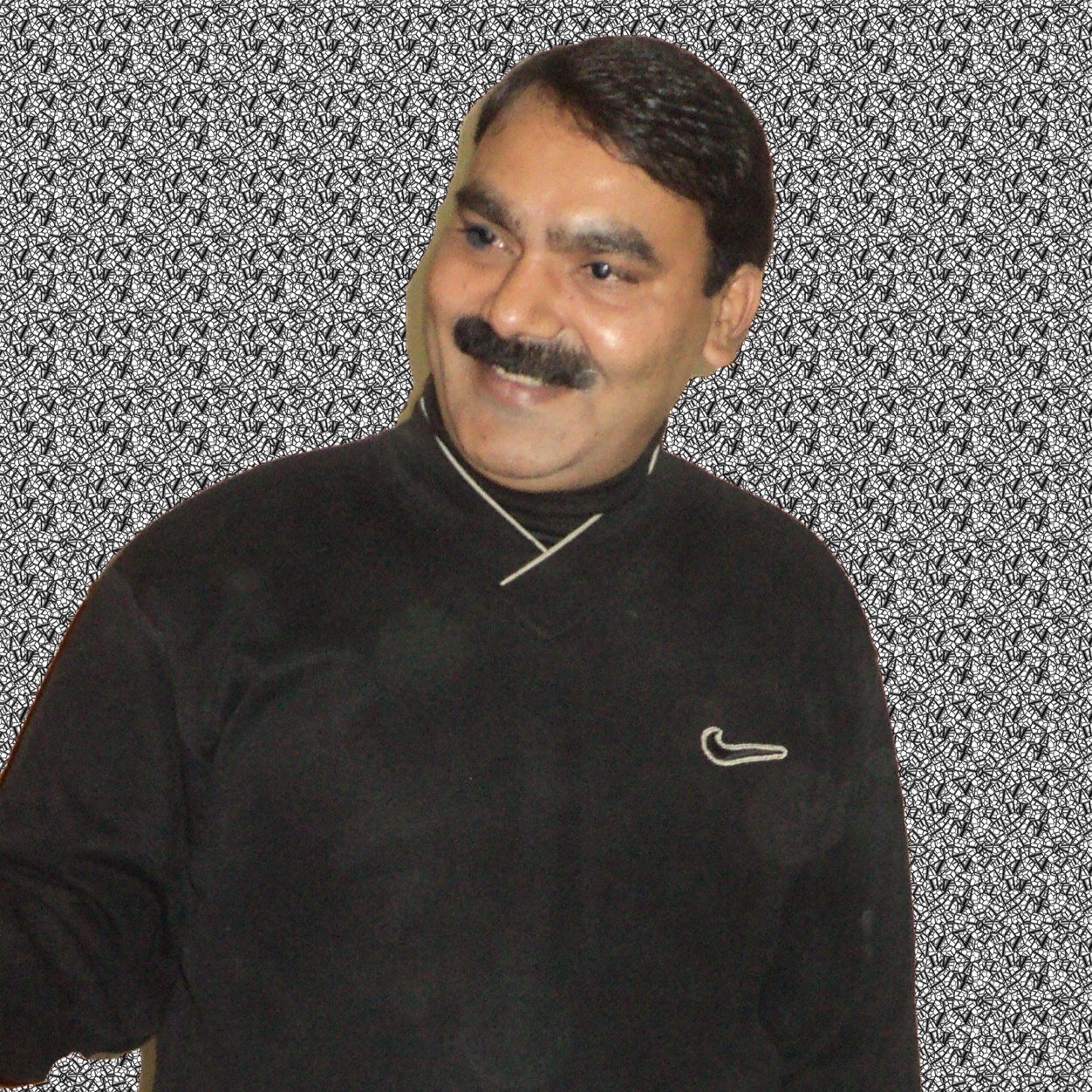 Owner at We Three - The Genuine Factory Seconds Electronics Outlet. We sell products upto 50% off with warranty. mobile no:- 9013314737