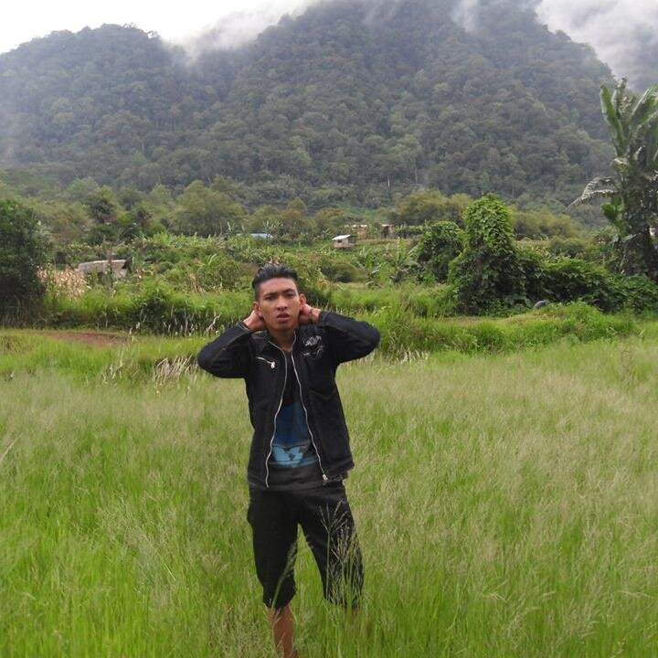 Senyum mu menguras isi hati ku

---- ̿̿̿ ̿̿̿ ̿' ̿'\̵͇̿̿\з=(•̪●)=ε/̵͇̿̿/'̿'̿ ̿ ̿̿̿ ----