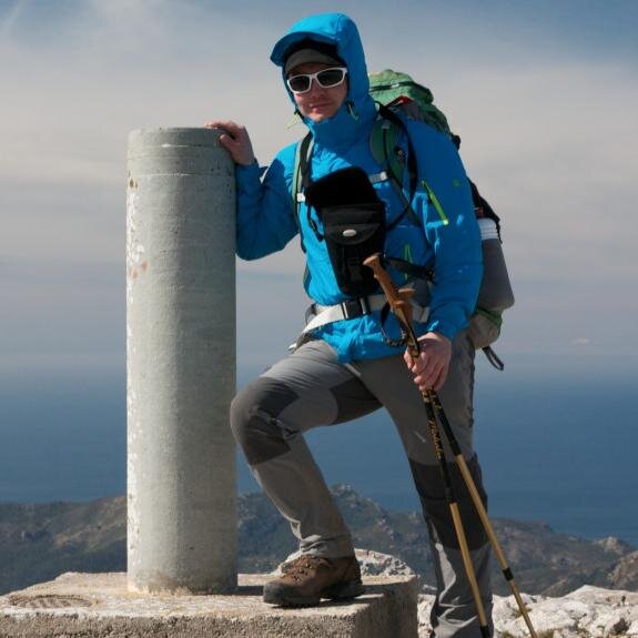 below_zero_de's profile picture. 