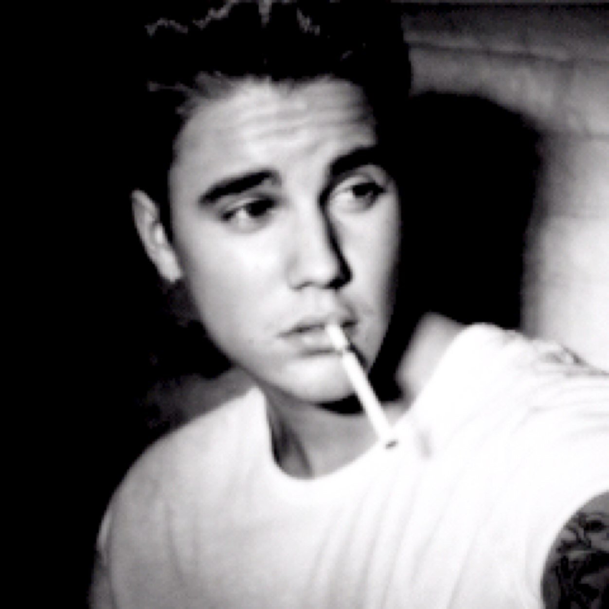 taissajustins's profile picture. GO FOLLOW @RAVHLS and ill follow you back. this is a backup / semi hiatus account