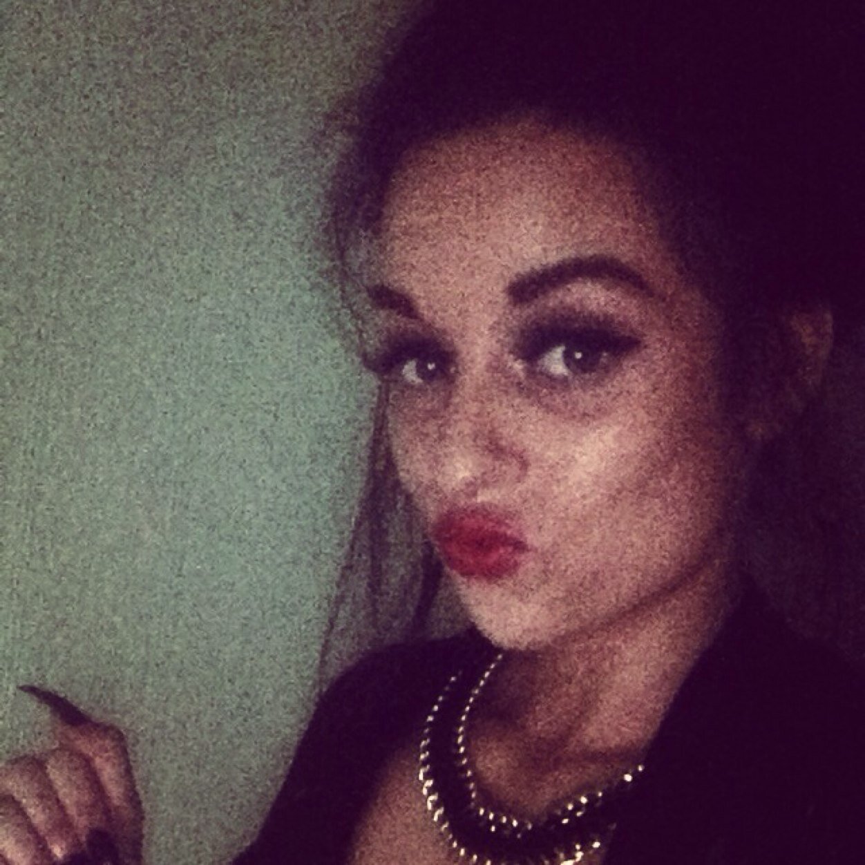 CharlyyWhittall's profile picture. Know your limitations, then defy them †