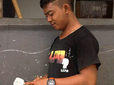 Jdilahh orangg yankk lebihh baekkk..☺