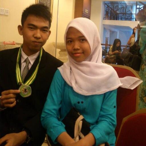 Timotius James Henkwan :-* ({}) 3 
30_08_2013