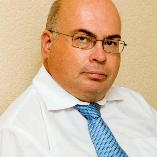 Мне 51 год. Женат. Сыну 17 лет.. Я-юрист. У меня своя частная практика. Активная жизненная позиция.