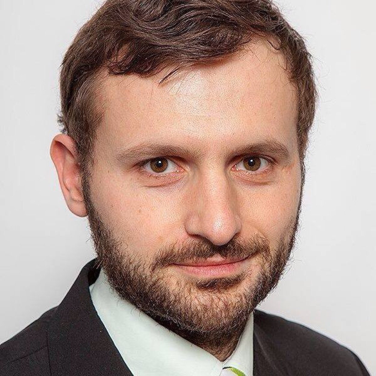 Rikovacs's profile picture. Transylvanian guy living, working and enjoying life in Brussels, sometimes you can see me on the stage as well - tweeting my own opinion exclusively