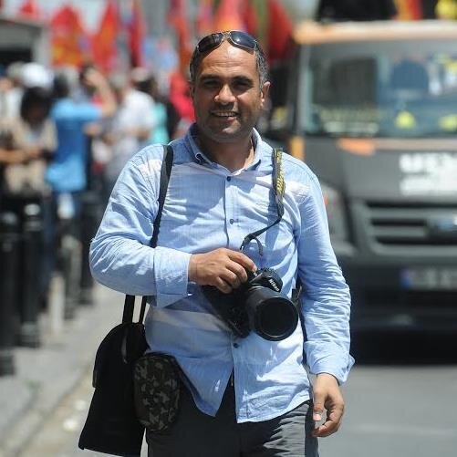Mustafa Kemal'in askeriyim

https://t.co/uQyaFDeZZL
Genel Yayın Yönetmeni

Cumhuriyet Gazetesi ve Habertürk Gazetesi'nde çalıştı