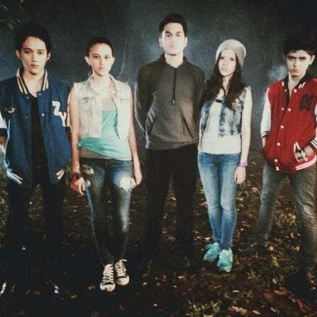 GGS_FC's profile picture. @jscmila @kvinjulio @prillibie @dahllipoland @alysyarief @aliando26 @michelljoan @RickhiHarun45MF @dickymprasetyo.         WE. ♥ GantengGantengSerigala ™