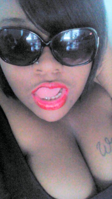 AshleyHargrove4's profile picture. BITCHESS HATE ME CUZ THEY NIGGASS LUVV ME IF U DNT KNO ME MII NAME ASHLEYY