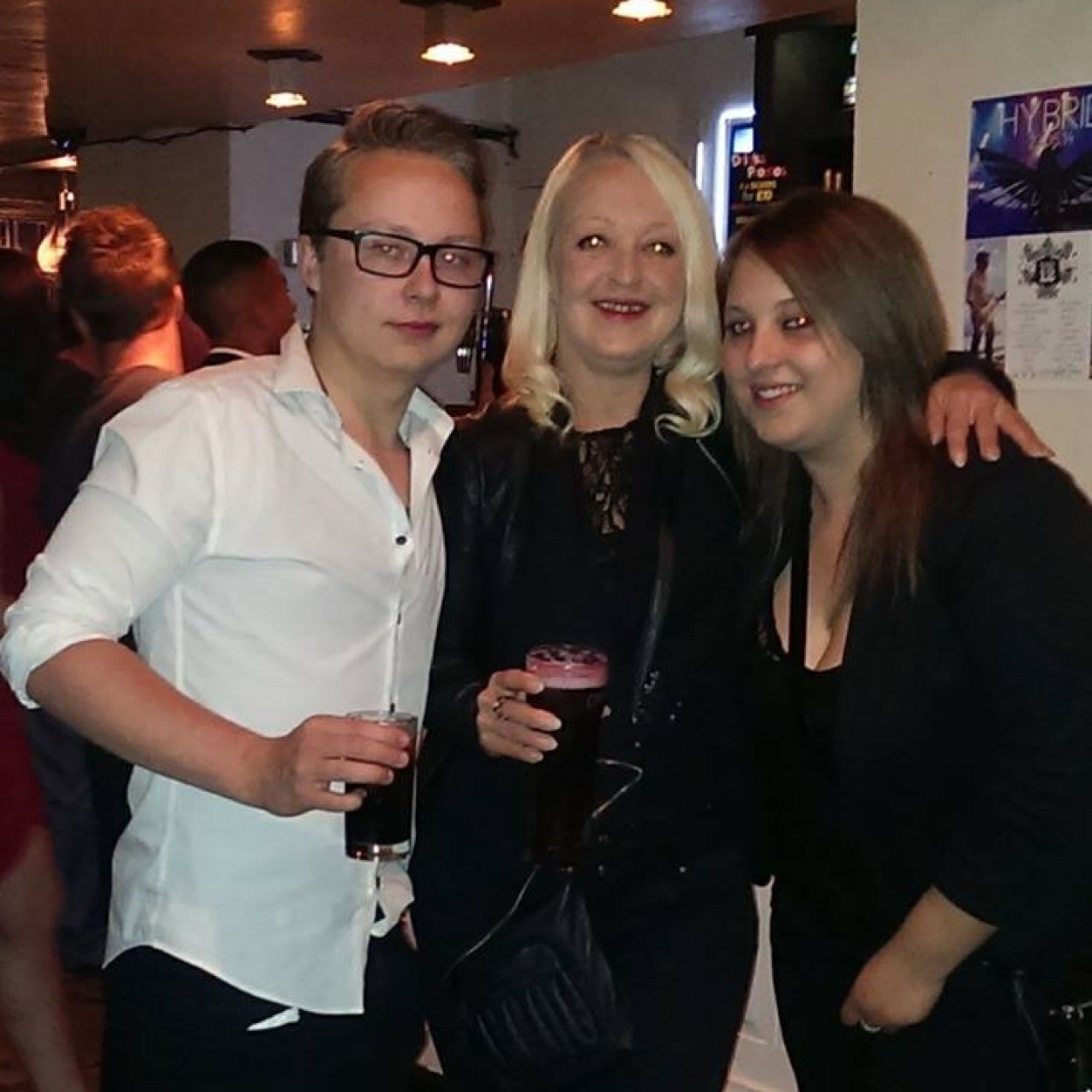 LewJbarlow's profile picture. Snap chat: lew_barlow