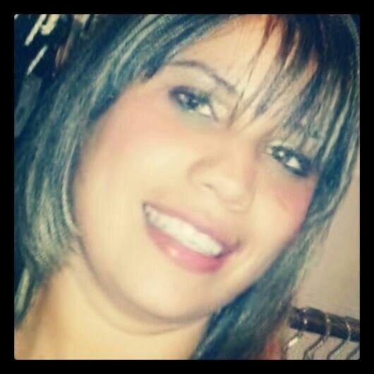 Sє єu cσntαr, vc sє αpαiiiixonα !! ;x

Quem se descreve se limita.