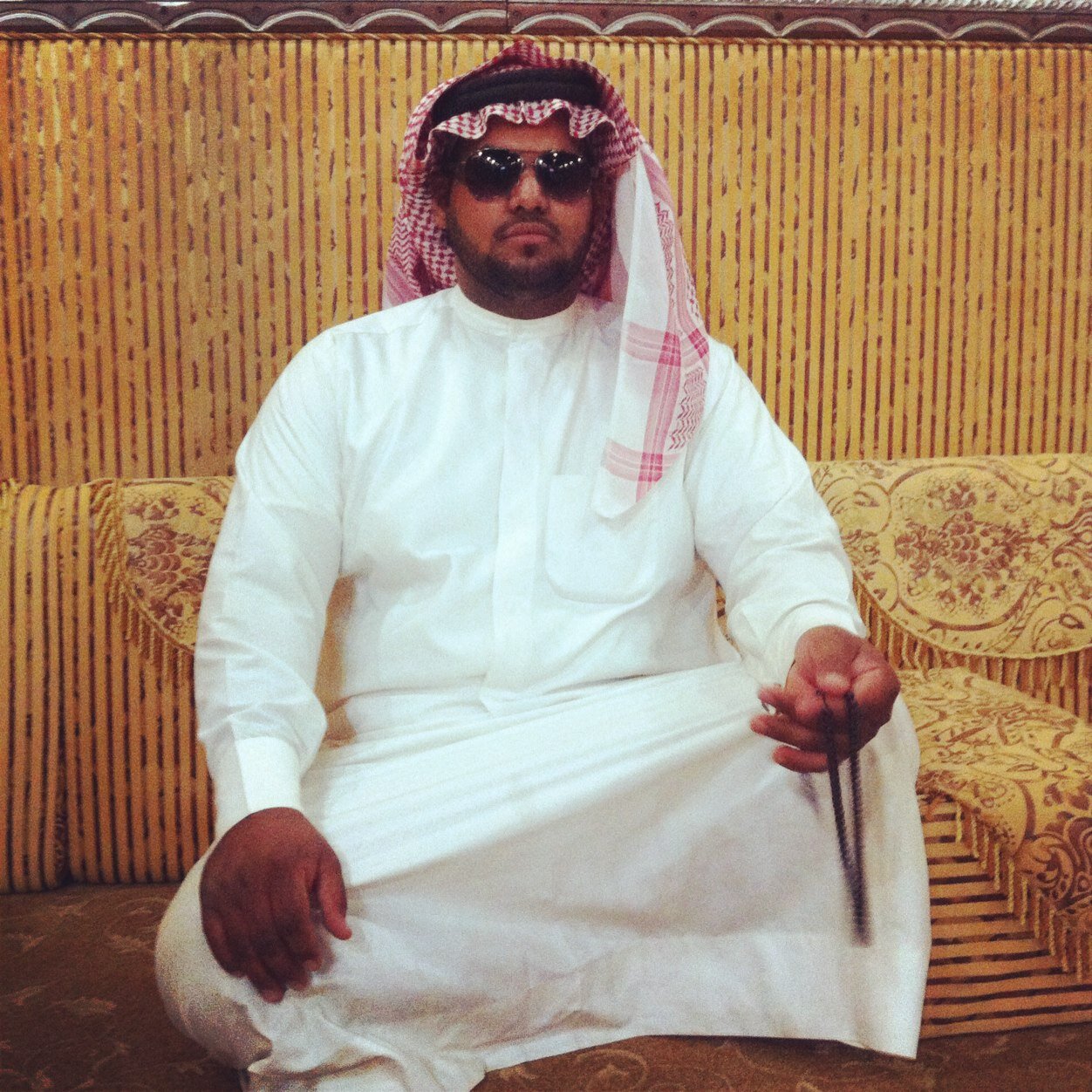 امش ممشى الرجال الطيبين الخيار 
 .. وانت في عيونهم طيَب وسيَد وامير .!

  الرياض _ الدهناء