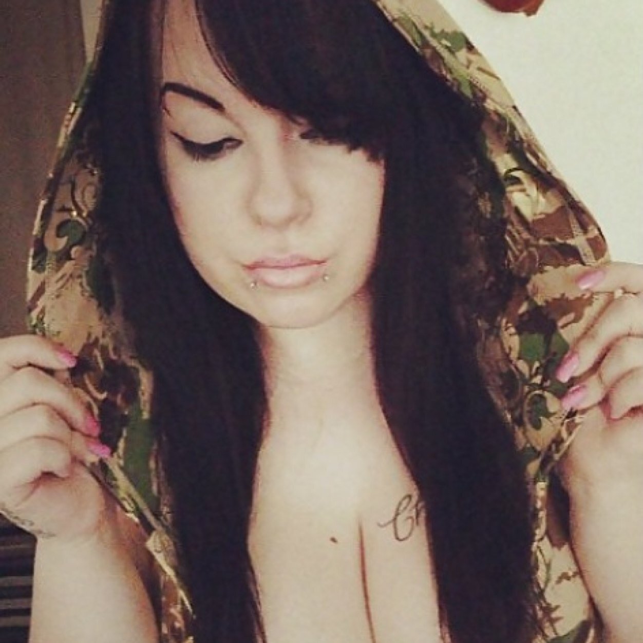 ChelseaBrookes's profile picture. I like females  i'll follow back if you get my attention