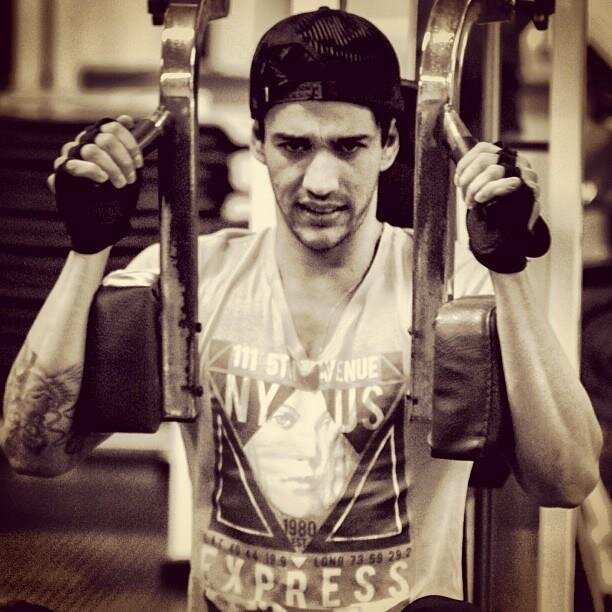 Dentro de Você mora um anjo, que me faz viver e Sonhar * since 27/07/2011 ♥ Divo 07/08/2011 Te amo eternamente @gusttavo_lima