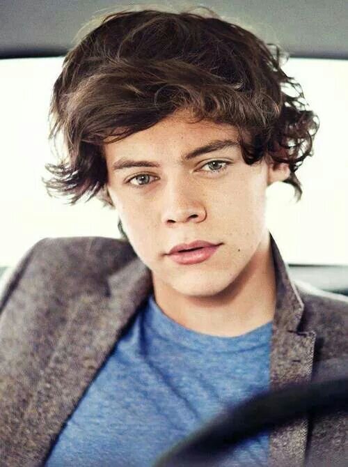 I love 1D and 5SOS they are my life Harry and Like ate my soft spot Love all my Directioners and 5SOS FAM♥♥♥♣♣♣♣❇❇❇✨✨⭐⭐