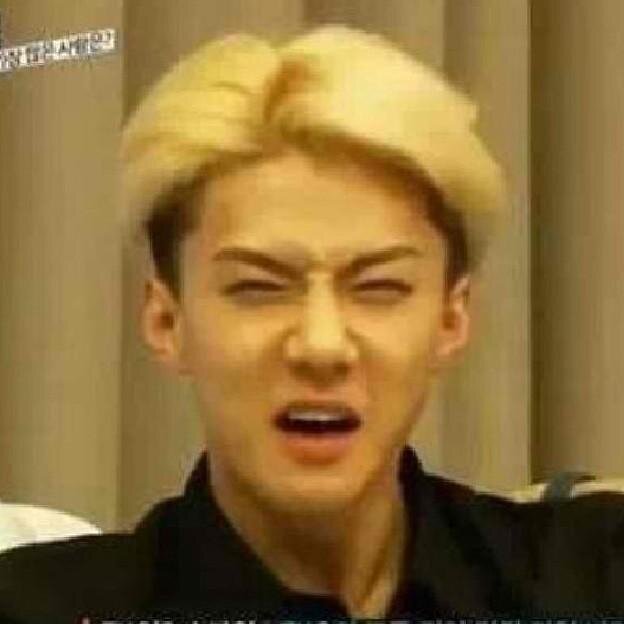 ตามไปสะพรึงกันได้ที่แอคหลัก @mini_baekhyunee นะ 555