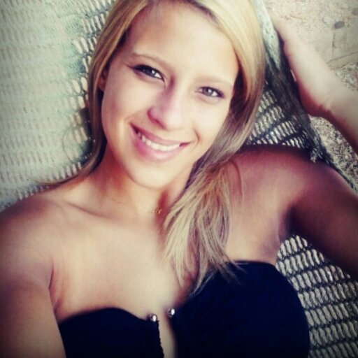 Desejo qe vc tenha a quem Amar,gente Feliz não incomoda os outros !