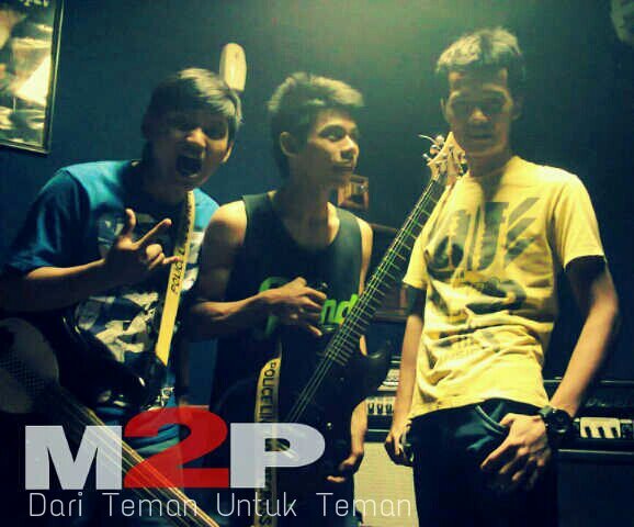 Since 2010/genre alternatif with @Rowman_sujana (guitar+vocal) @Irwandarmawan16 (bassis+vocal) dan @Add_amoenk (guitar melodi).Cp_0855860616758 pin 7DC4F141