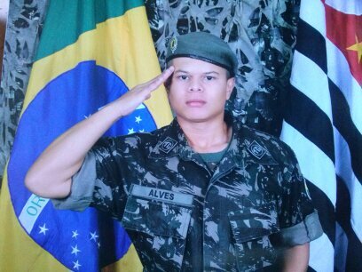ĐĴ ΜΔǤỮƗŁΔ Se o conhecimento pode criar problemas, não é através da ignorância que vamos resolvê-los