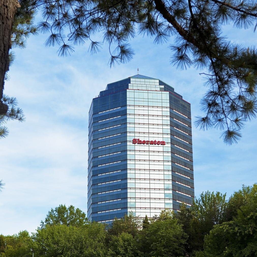 Sheraton Tysons is the ideal choice for business and leisure travelers. Located in the heart of Tysons West and just 20 minutes from Washington, DC.