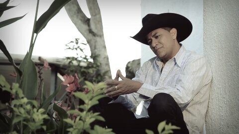 Está cuenta está diseñada para todos los seguidores  de la música del Rey del corrido Prohibido ... Recuerden seguir la cuenta oficial @urielhenaod