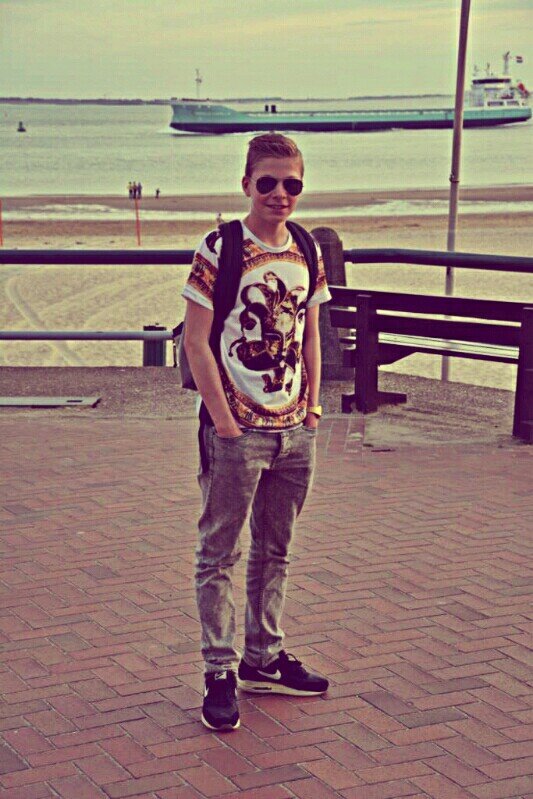 0118 • smc • tennisplayer • 15 years  -  snapchat: mitchellvdwal  insta: mitchellvandewal
